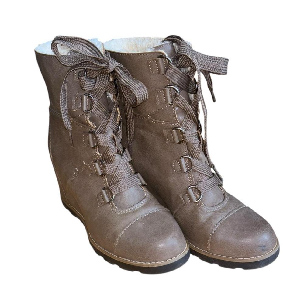 Universal Threads Faux Fur Leather Lace Up Wedge Witchy Boots Taupe Women’s 7.5